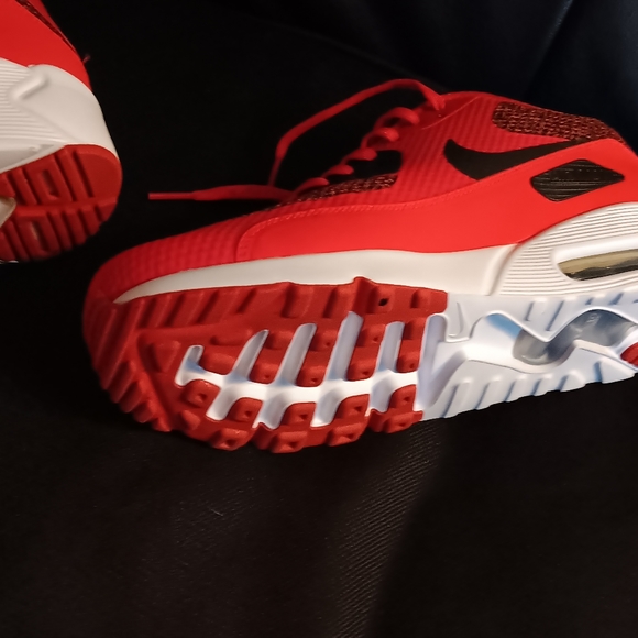 Air Max 90 Ultra 2.0 Essentials 10.5 - Picture 6 of 10